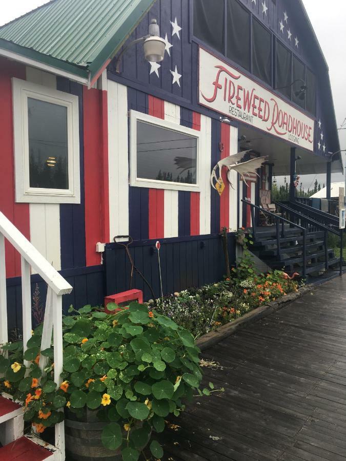 Вилла Fireweed Roadhouse Nenana Экстерьер фото